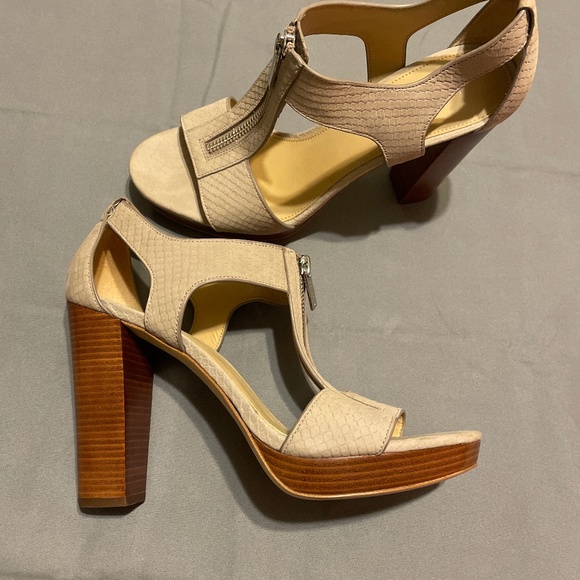 MICHAEL Michael Kors Shoes - Micheal Kors Heel